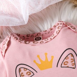 New Baby Pink Crawling Suit Set for Girls, featuring a long-sleeved top with a cute cat expression and leopard-print footed pants. - Image 6