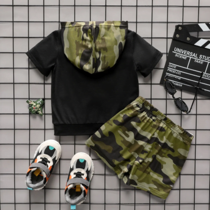 2-piece Toddler Boy Camouflage Print Hooded Tee and Elasticized Shorts Set - Image 3