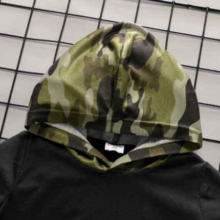 2-piece Toddler Boy Camouflage Print Hooded Tee and Elasticized Shorts Set - Image 4