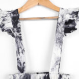 Children's clothing girls tie-dye strap skirt spring and summer new children's black and white gradient small flying sleeve skirt tide - Image 4