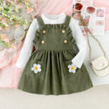 Children's clothing autumn and winter girls' suits, children's solid color long sleeves with cute strap skirt two-piece set - Image 3