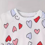 Girls casual sportswear fashion love print spring and autumn long sleeve sweatshirt threaded collar threaded cuffs threaded hem - Image 3