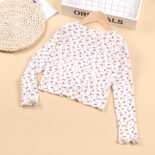 Children's clothing floral undershirt, spring and autumn new middle and large children's girls long sleeve T-shirt top, V-neck casual - Image 2