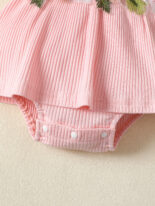 Children's clothing girls  suspenders solid color triangle clothes - Image 4