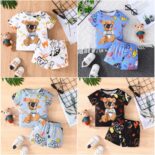 The baby boy round neck is printed with handsome sunglasses, bear + pants, fashionable, versatile, casual