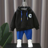 Boy's Spring and Autumn Clothes Set New Boys Baby Autumn Clothes Small Kids Handsome Sweatshirt Two-Piece Trend