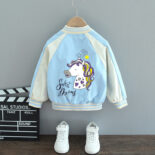 Girls' spring coat new children's baseball jersey jacket top spring and autumn atmosphere middle and big children's windbreaker version - Image 2