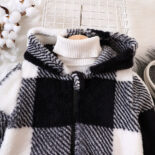 Children's Wear Medium and Big Girls Autumn and Winter Thickened Plush Check Hooded Jacket - Image 3