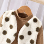 Children's Clothing Autumn and Winter New Knitted Tops for Girls and Girls Vest Shorts Three-piece Set - Image 4