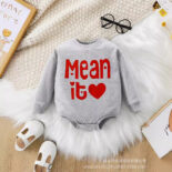 Long-sleeved sweatshirts