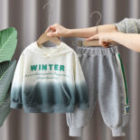 Boy's spring dress long sleeve hooded gradient sweatshirt set baby out two-piece set for babies and toddlers spring style