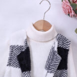 Children's Clothing Zhongda Children's New Girls Autumn and Winter Black and White Plush Vest Jacket - Image 5
