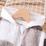 Children's Clothing New Autumn and Winter Plaid Plush Hooded Jacket for Girls for Elementary and Secondary Children - Image 3