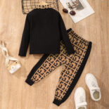 The new long-sleeved contrasting stitching set for small and medium-sized children is sent on behalf of the family - Image 2