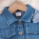 Spring and autumn children's set lapel star patch long sleeve denim jacket short skirt set - Image 4